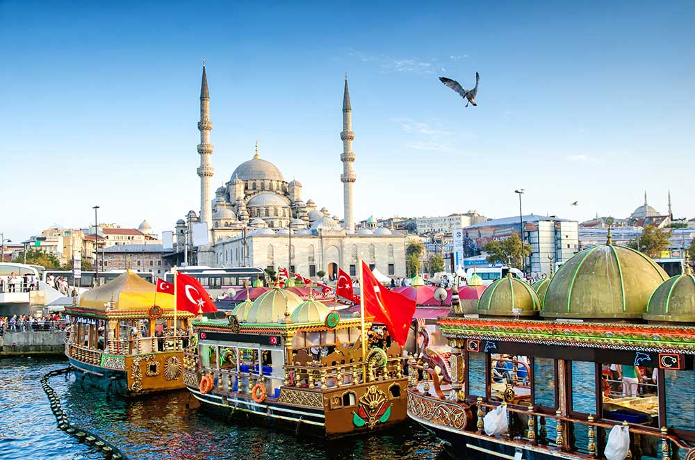 suleymaniye-mosque-fishing-boats-eminonu-istanbul