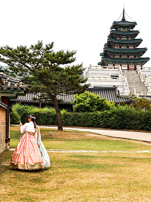 Girls wearing a Hanbok Traditional Korean dress