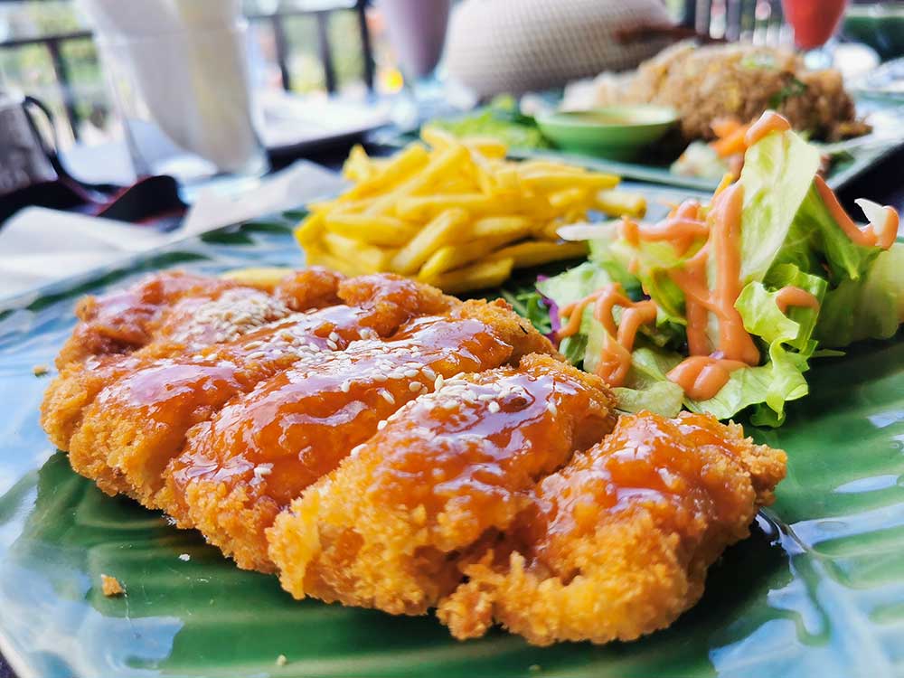 Bedugul Temple Restaurant De Danau