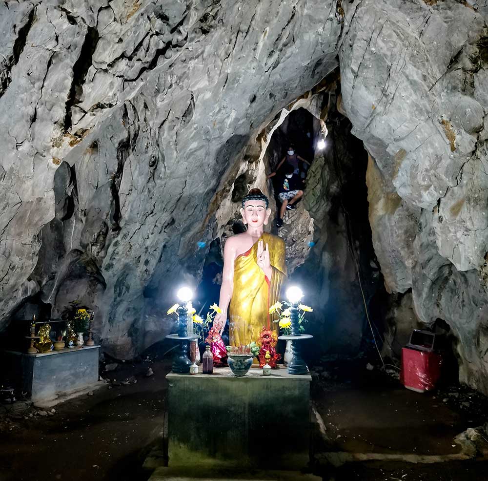 Van Thong Cave at Marble Mountains Vietnam
