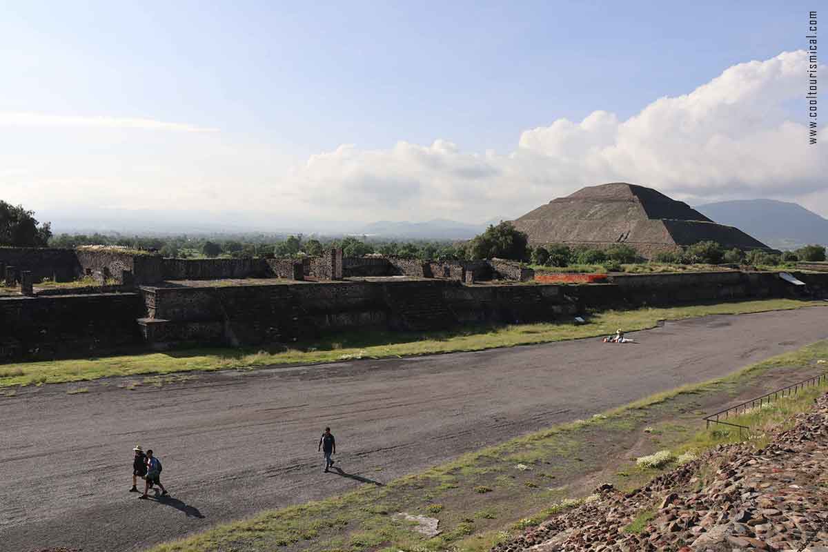 Avenue of the Dead Teotihuacan Pyramids