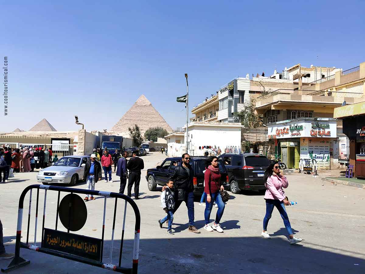 Entrance-to-Giza-Pyramids